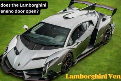 How does the Lamborghini Veneno door open?